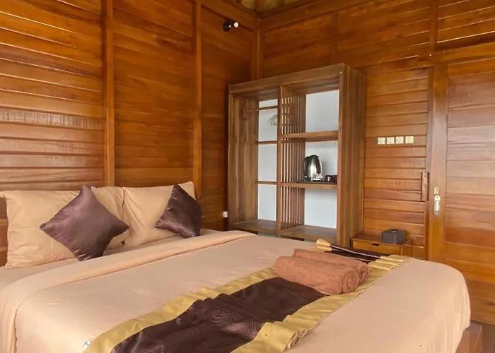 Lodge The Tepi Danau And Natural Hot Spring Kintamani