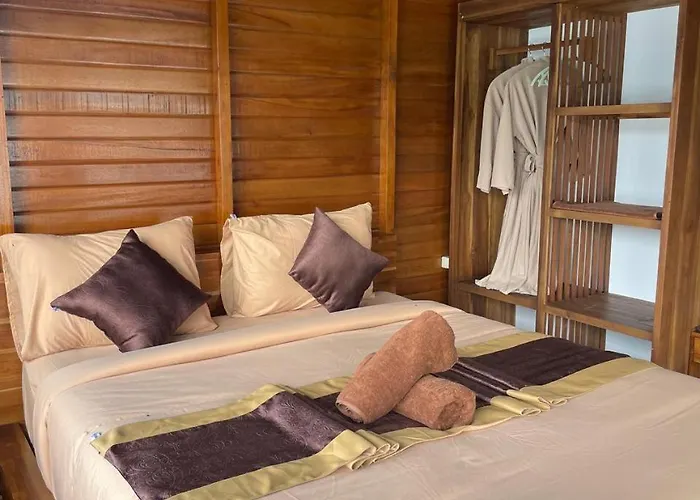 The Tepi Danau And Natural Hot Spring Lodge Kintamani