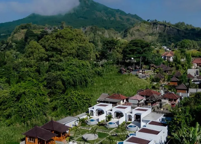 The Tepi Danau And Natural Hot Spring Lodge