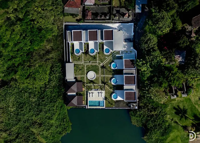 The Tepi Danau And Natural Hot Spring Kintamani